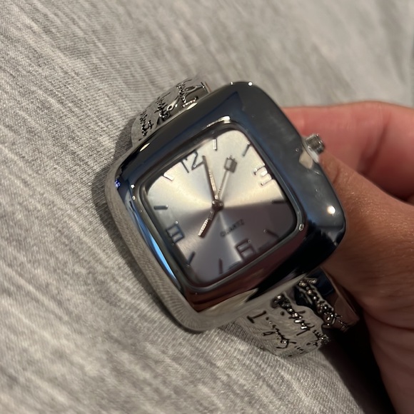 NEW Stainless steel—Watch w/engravings (“wish,” “serenity,” “hope”) - Picture 3 of 5